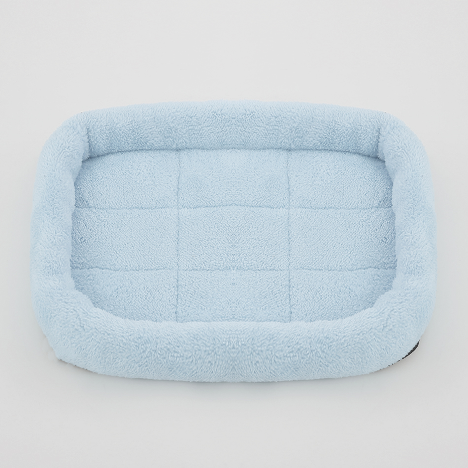 Morbido peluche quadrato letto - Pet Supplies Plus recensione e prezzo
